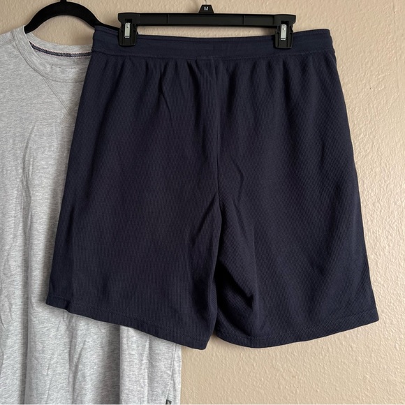 Men's Medium Eddie Bauer 2-Piece Lounge Set Tee Shirt & Shorts Gray & Navy - Picture 5 of 12